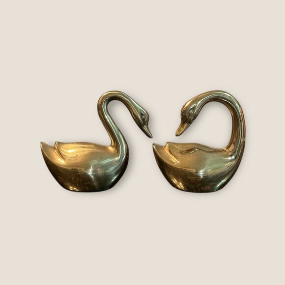 Vintage Brass Swan Figurines Set Of 2 Paperweights Or Shelf Decor Elegant Home A - Picture 2 of 6